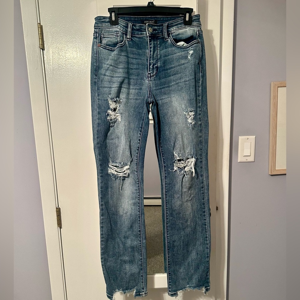 Judy Blue Distressed Straight Fit Blue Jeans